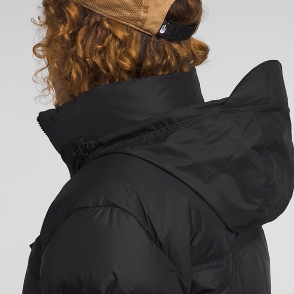 North Face Retro Nuptse Women’s Puffer Jacket - Picture 6 of 6